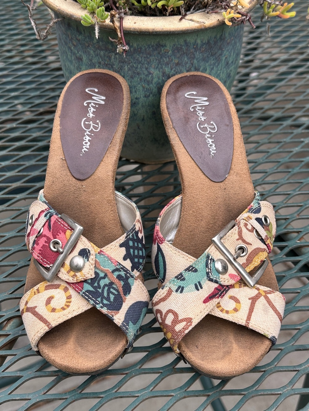 Miss Bisou Women's Heels Sandals Wood Fabric Colorful Slip on Vintage size 5